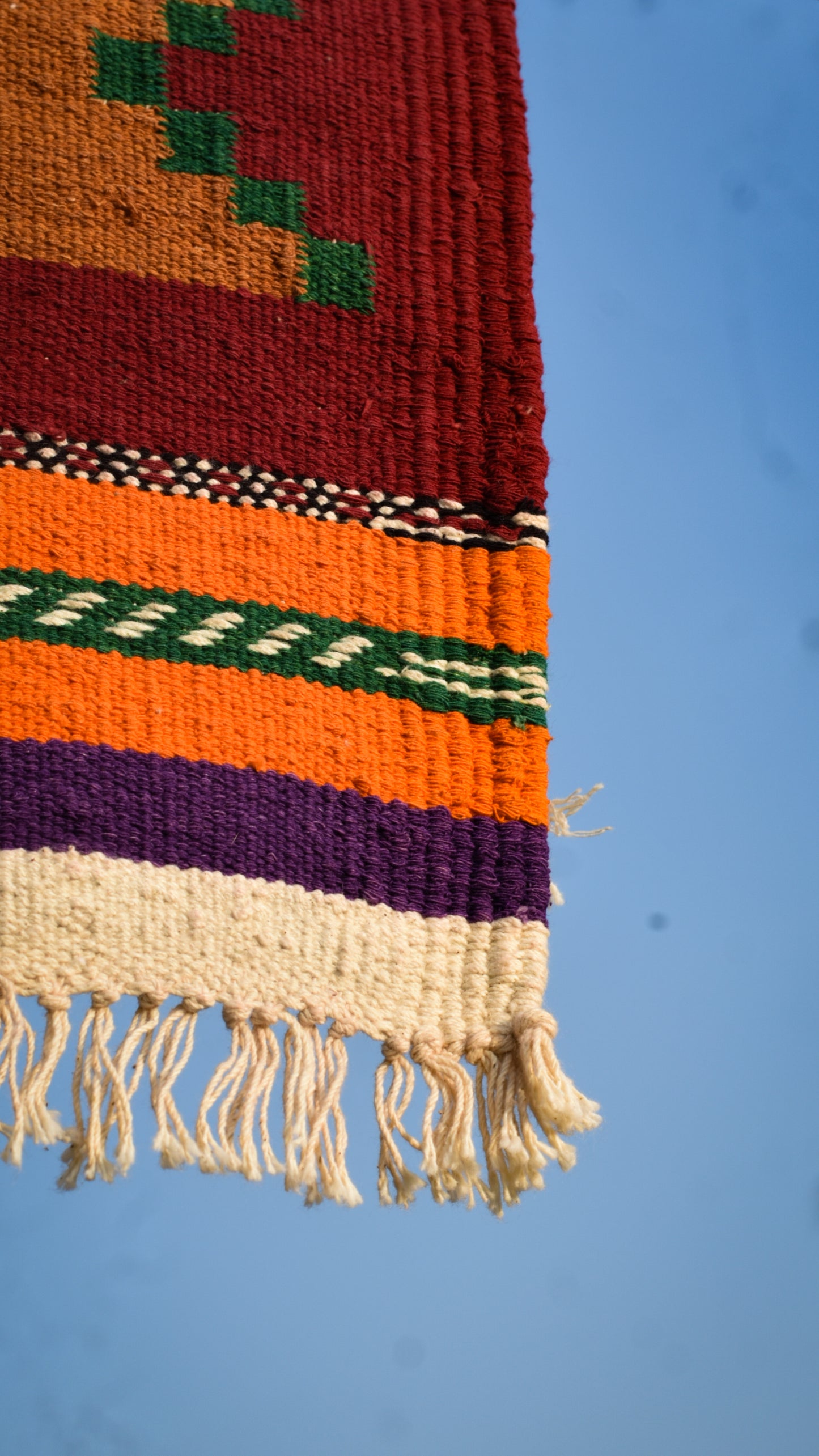 GEOMETRIC - Rust Maroon - 1.5x1.5 ft