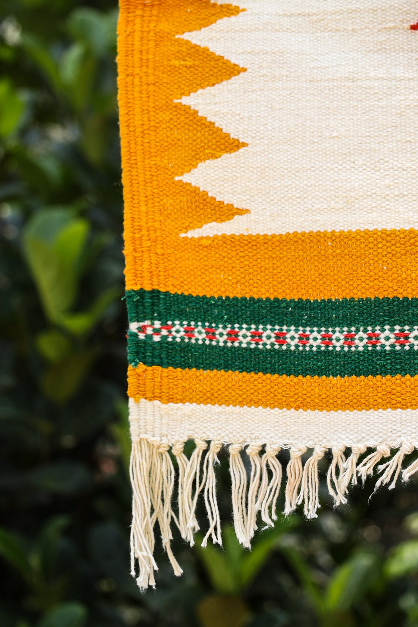 GEOMETRIC - Amber & Green Badi Ghadi - 1.5 x 1.5 ft