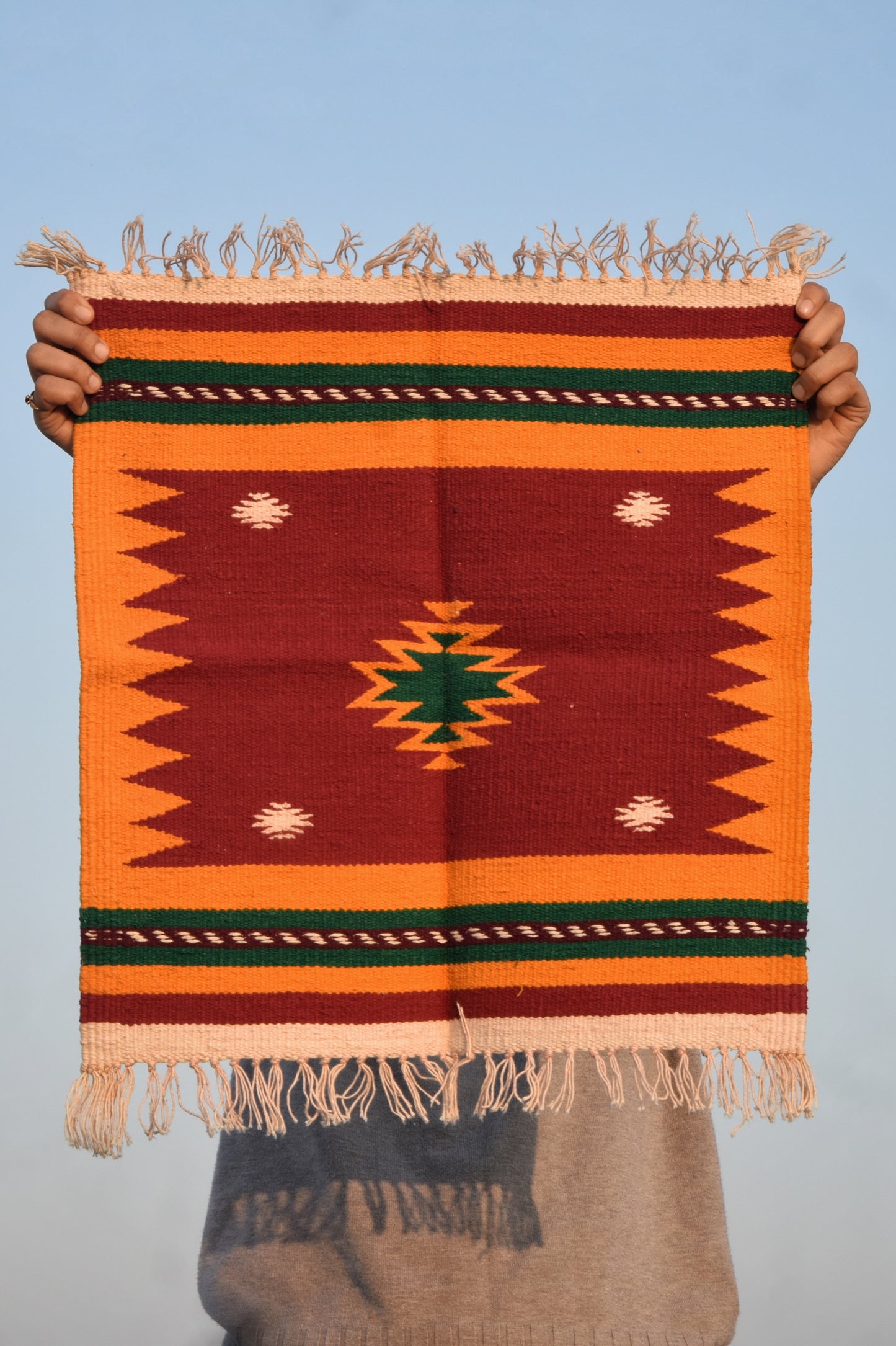 Geometric - Forest Flame – 1.5 × 1.5 ft