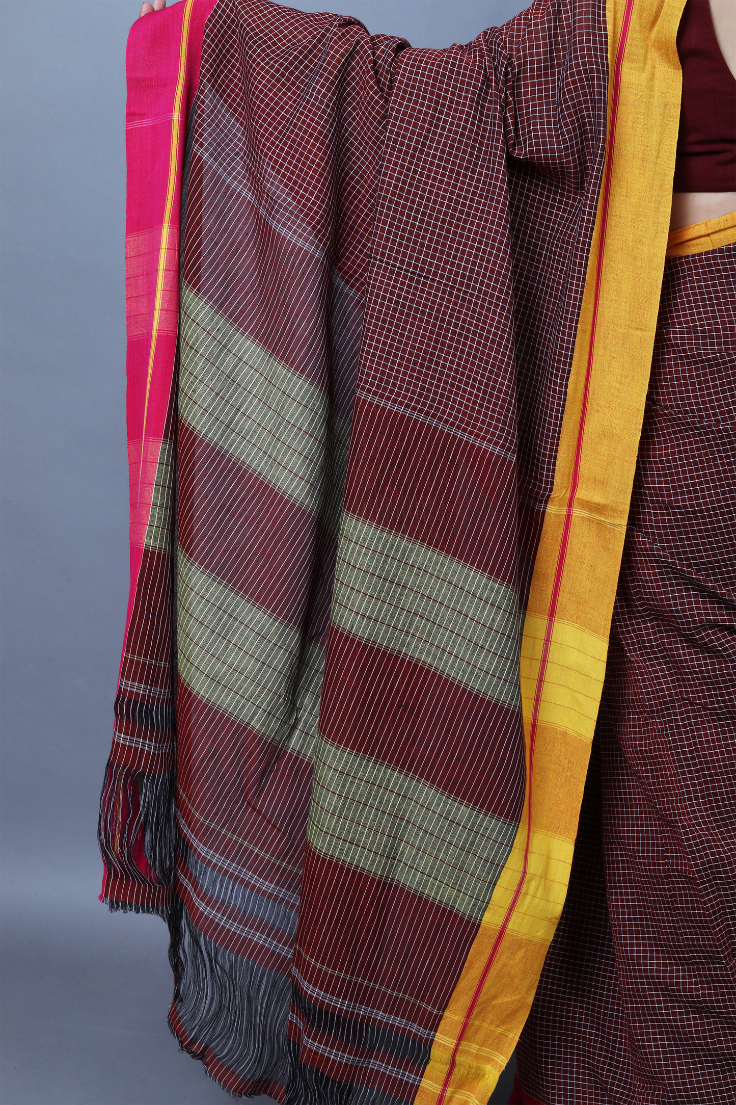 VARNA - Maroon Checks Ganga Jamuna Border (Pink/Yellow)