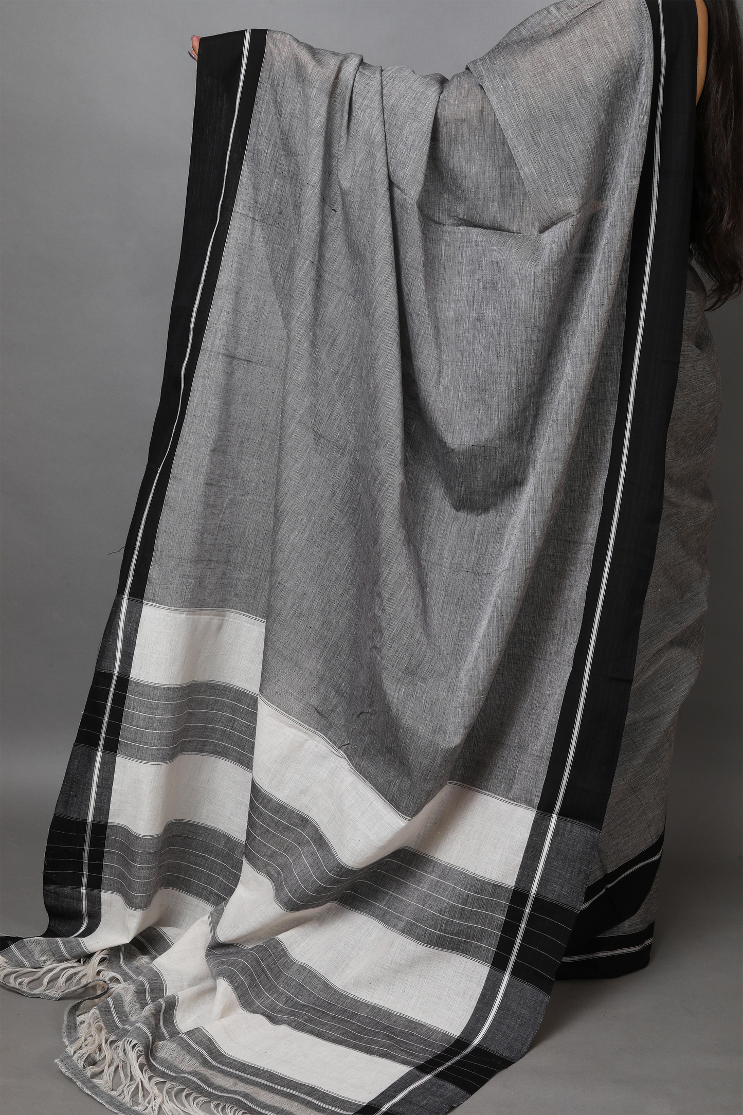 MOUNA - Charcoal Grey
