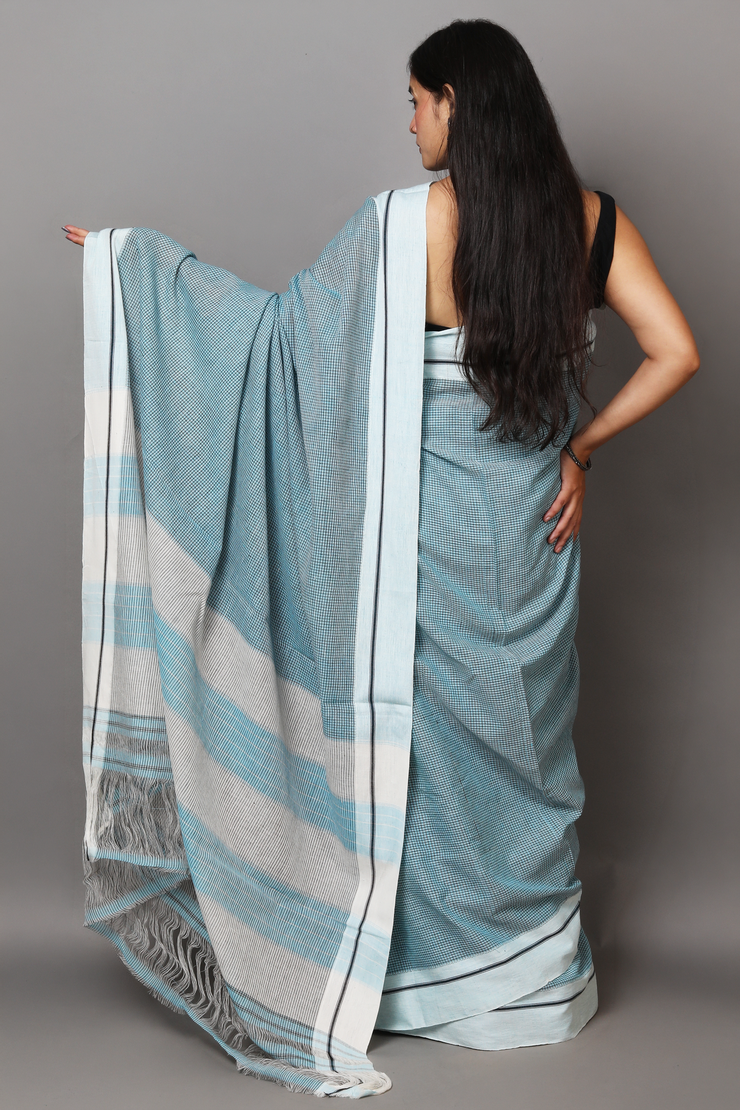 MOUNA – Ice Blue Checks