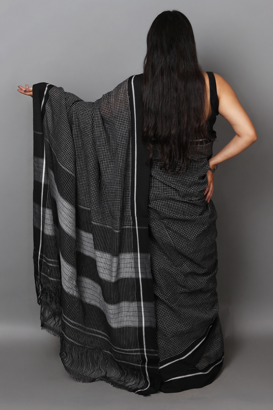 MOUNA – Black and White Checks