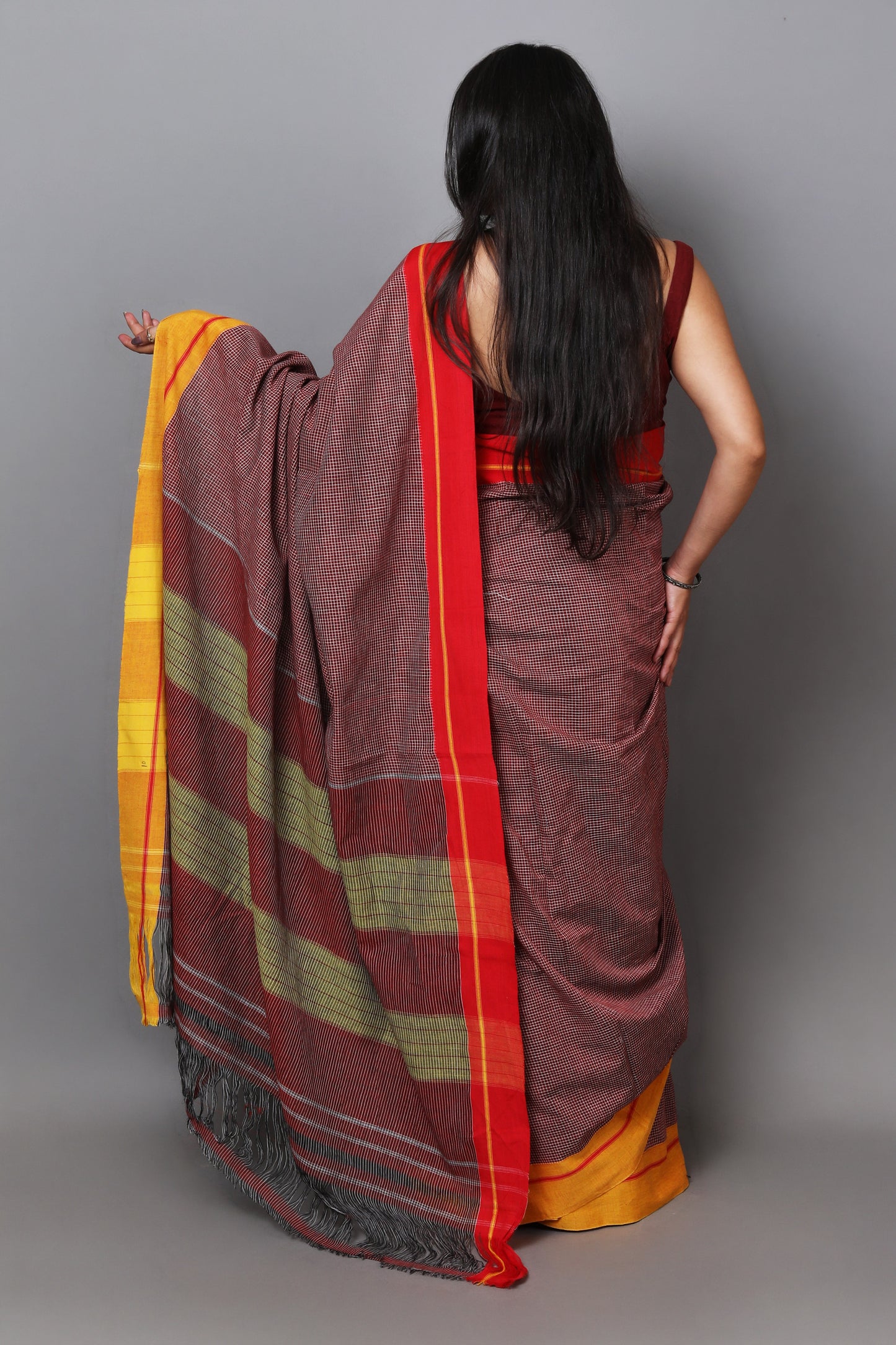 VARNA – Maroon Checks Ganga Jamuna Border (Red/Yellow)