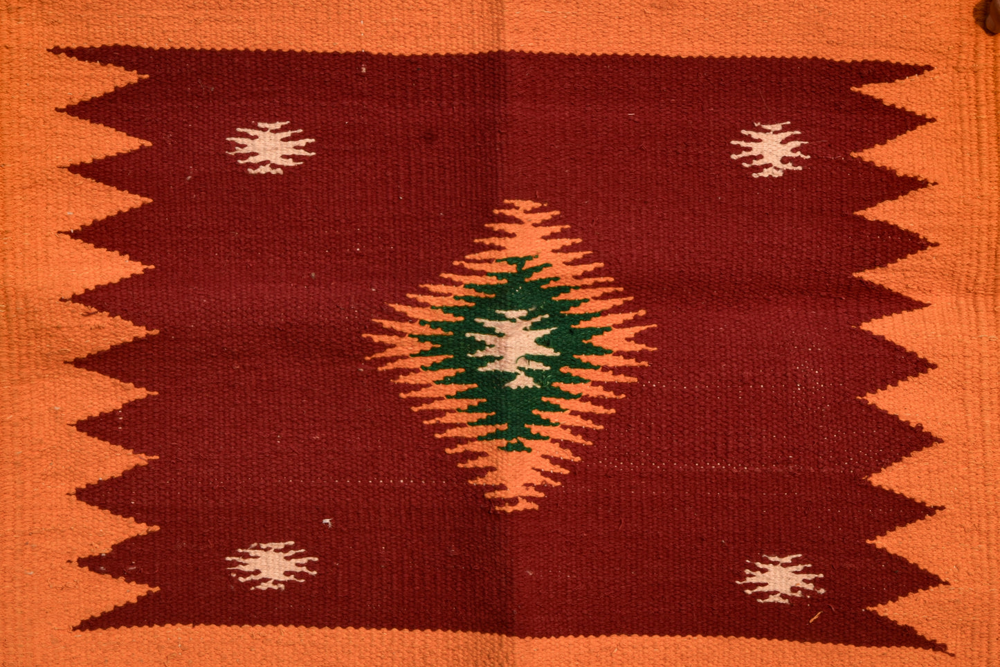 Geometric - Temple Flame - 1.5 x 1.5 ft