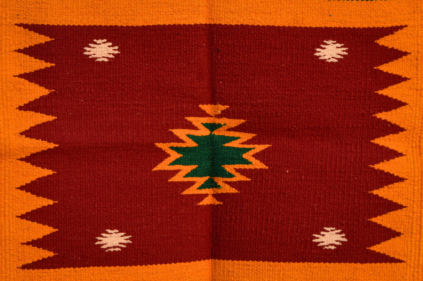 Geometric - Forest Flame – 1.5 × 1.5 ft