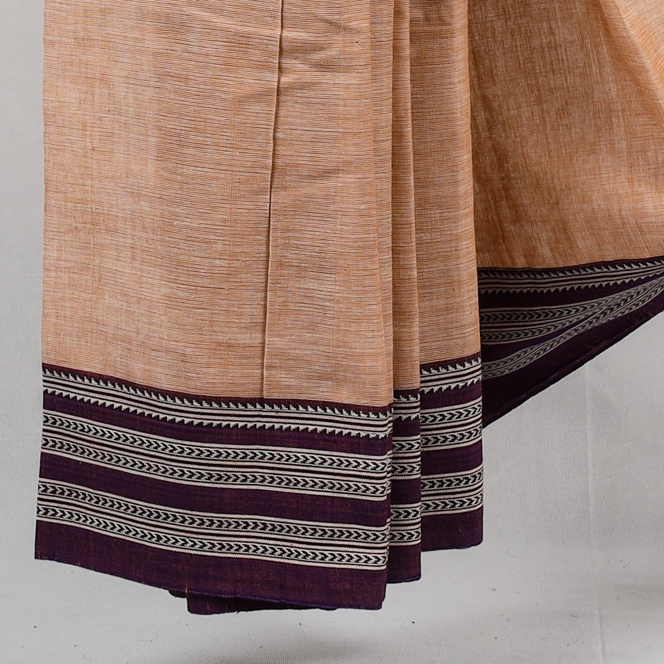 DHARA – Badami Beige