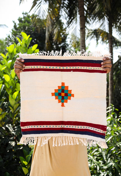 GEOMETRIC - Off-White and Maroon Phool - 1.5 x 1.5 ft