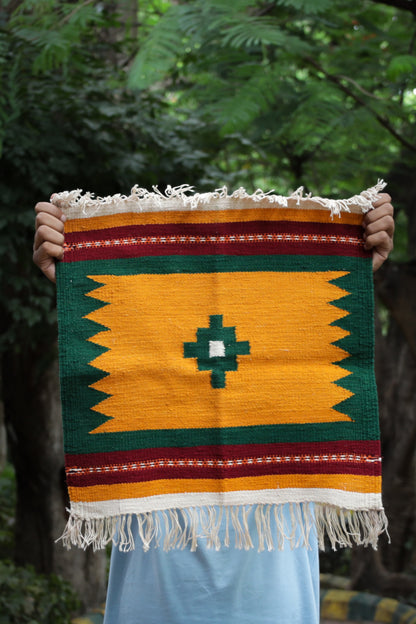 GEOMETRIC - Mustard and Green - 1.5 x 1.5 ft