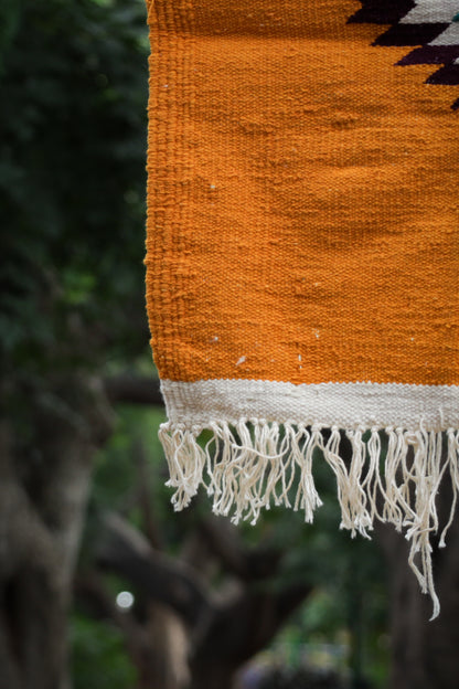 GEOMETRIC - Mustard and Off-White - 1.5 x 1.5 ft