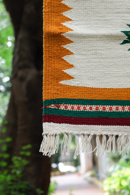 GEOMETRIC - Marigold Amber & Emerald Green 1.5 x 1.5 ft