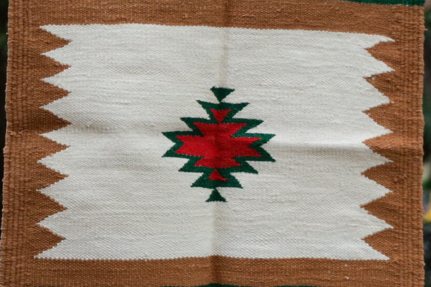 GEOMETRIC - Earthy Camel & Forest Green 1.5 x 1.5 ft