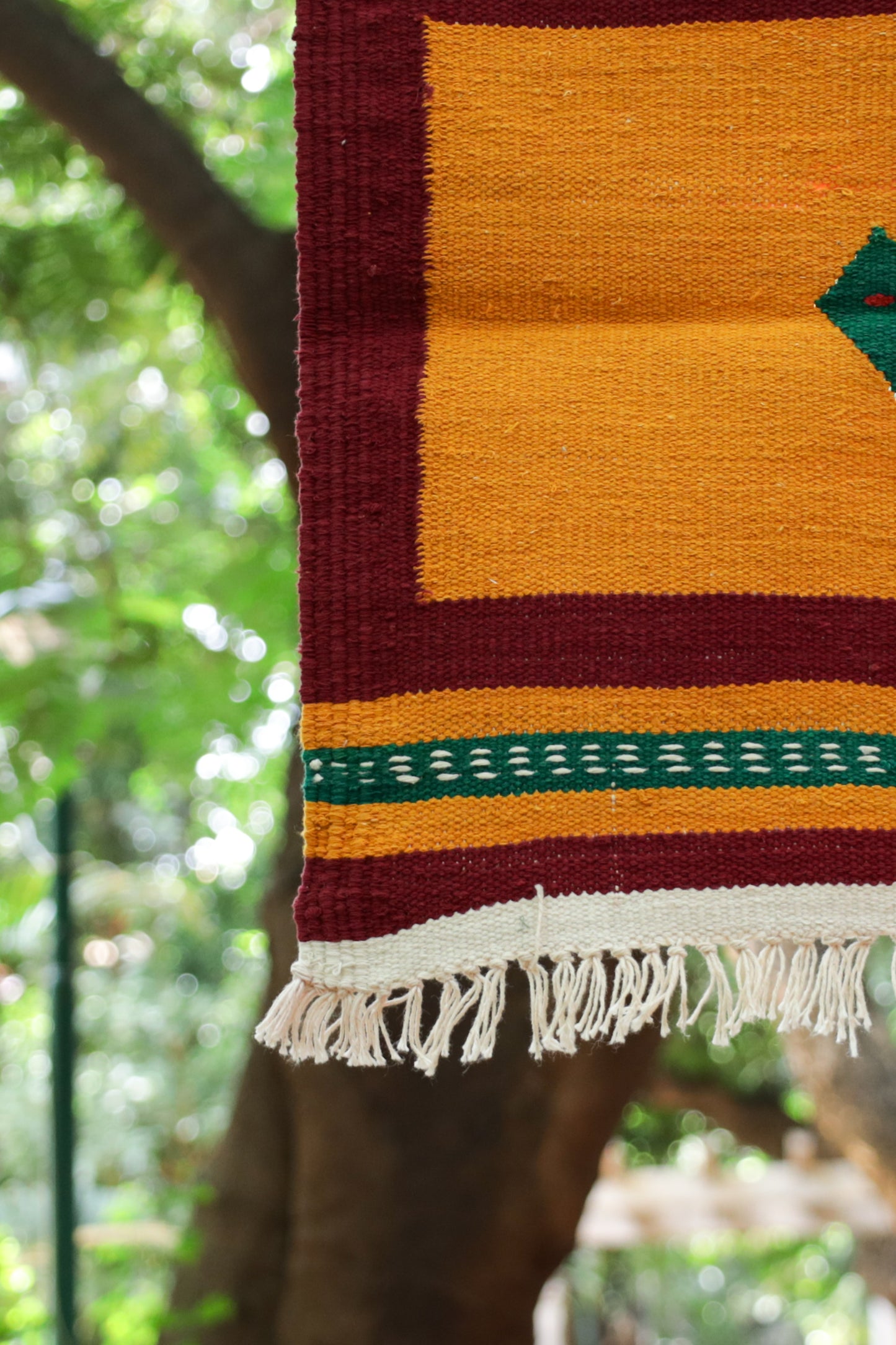 NAVAL - Warm Amber & Wine Maroon 1.5 x 1.5 ft